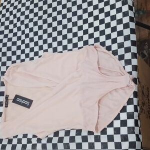 Louise sleeveless chiffon wrap bodysuit boohoo 8 size. Peachy color